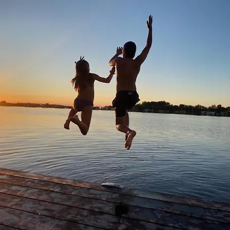 Prázdninový dům Lakehouses Luxe Family House 6 Pers