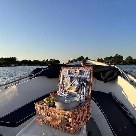 Lakehouses Luxe Family House 6 Pers بيت للعطل Oud Ade